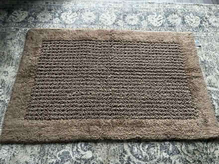 Photo of free H&M Home Brown Bath Mat (Reigate) #1
