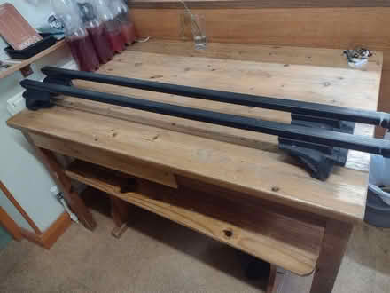 Photo of free Thule Roof bars with fittings (Station Area RG21) #1