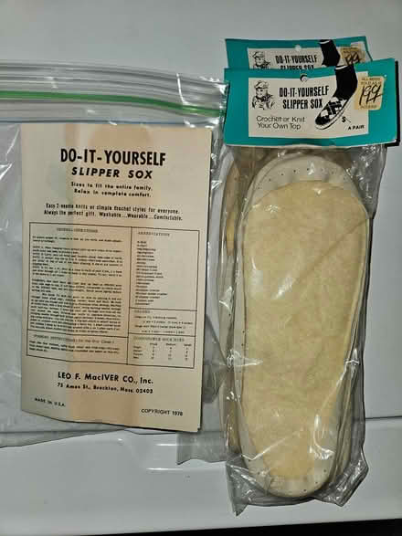 Photo of free DIY slipper socks (Waltham) #1