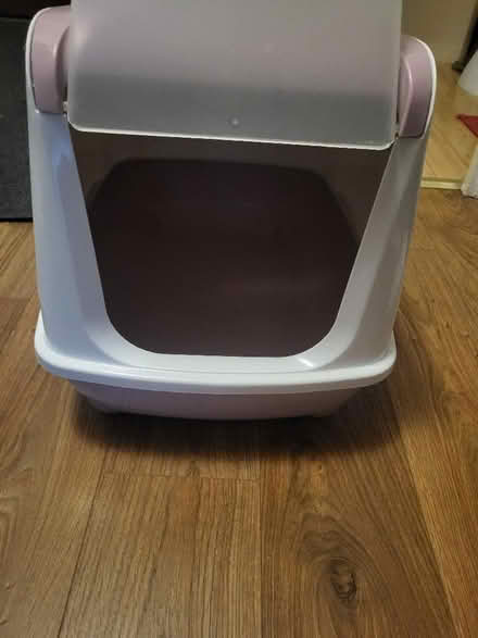 Photo of free Cat litter tray with cover (Saint Luke's EC1V) #2