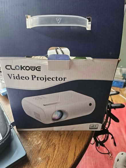Photo of free Small projector (hop SE23) #1