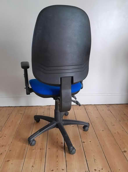 Photo of free Office style chair, blue and black (Brighton BN2) #2