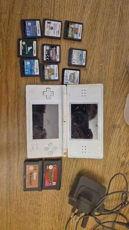 Photo of free Nintendo DS lite with games (CB4) #1