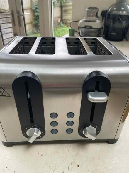 Photo of free Russell Hobbs toaster (TW11 Fulwell) #1