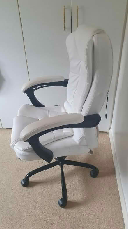 Photo of free Office chair and desk (Canvey Island) #1