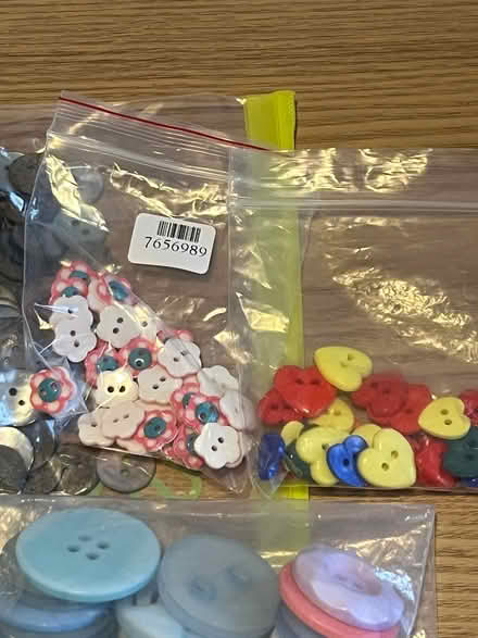 Photo of free Buttons, shell, flowers hearts etc (New Eltham SE9) #4