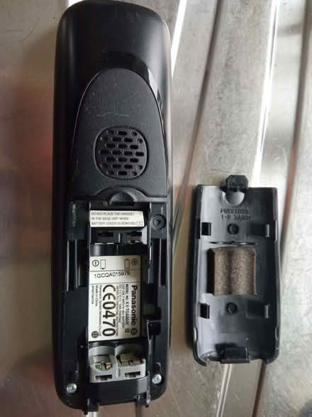 Photo of free 2 Panasonic Landline Handsets +Chargers (WITHOUT Base Unit!) (Hildenborough TN11) #1