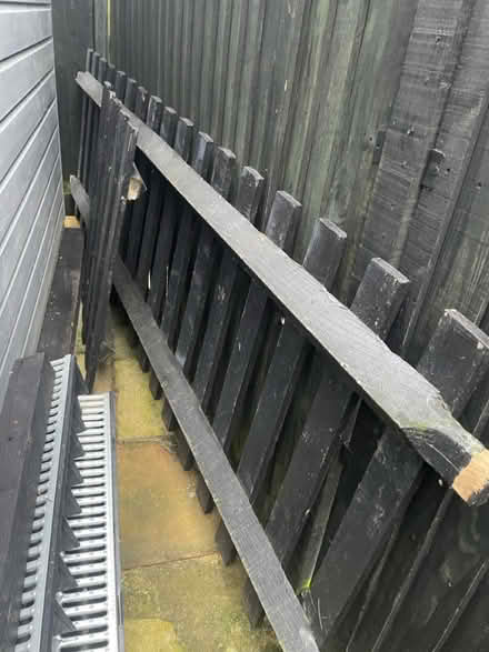 Photo of free Picket fence (Morden SM4) #1