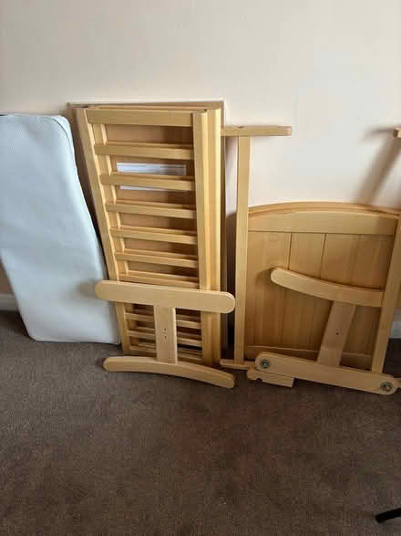 Photo of free Rocking baby crib (Croydon CR2) #1