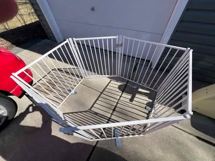 Photo of free Portable Pet Pen (Lombard) #1