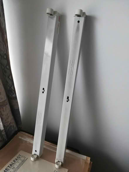 Photo of free Small fluorescent fittings 20" (Cholsey/Wallingford OX10) #1