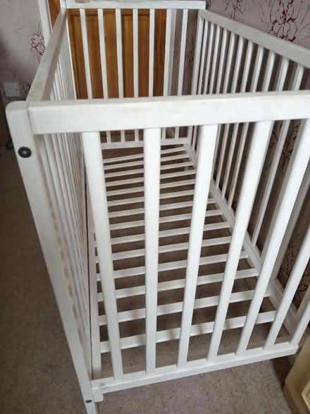 Photo of free Cotbed (Welland WR13) #4