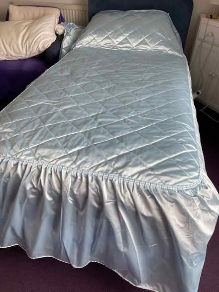Photo of free Single blue satin bedspread (Buckland TQ12) #1