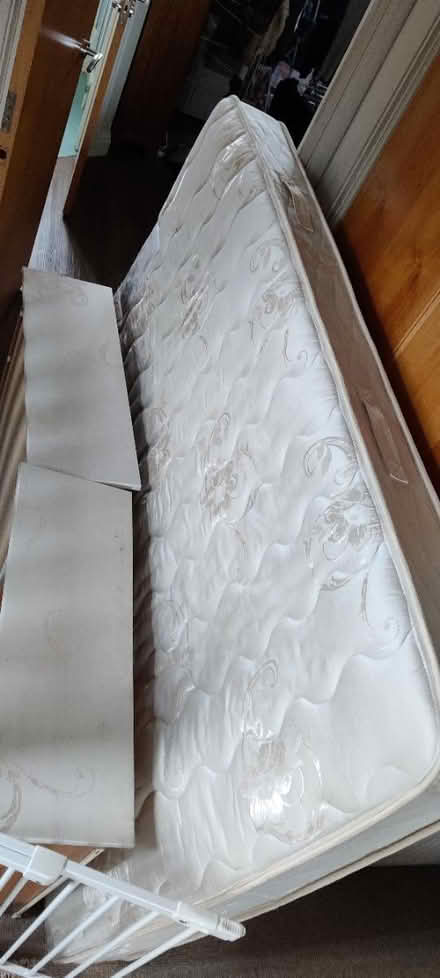 Photo of free Divan 190x120 (Welwyn AL6) #2