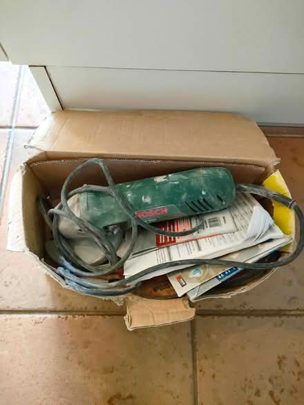 Photo of free Bosch angle grinder (Wallingford OX10) #1