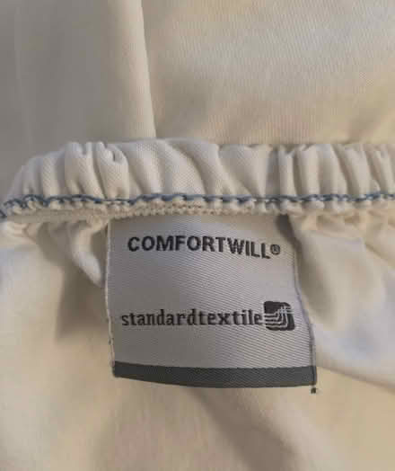 Photo of free white Comfortwill twin fitted sheet (Union Square/Prospect Hill) #2