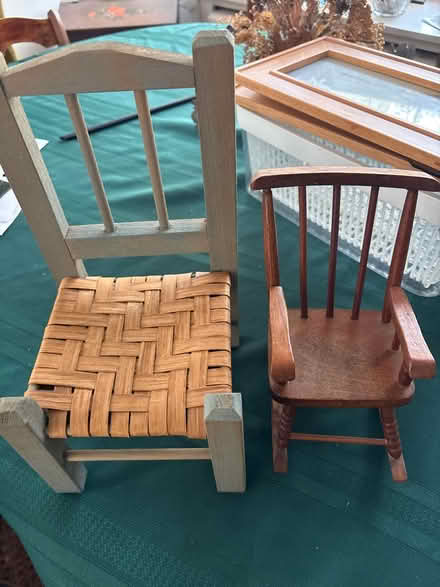 Photo of free Small decorative chairs (Ossining) #1