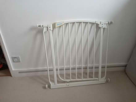 Photo of free 1x stairgate (Welland WR13) #1