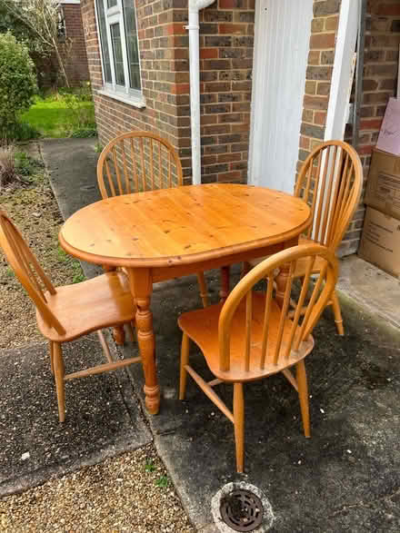 Photo of free Pine extendable dining table and chairs (Seaford BN25) #1
