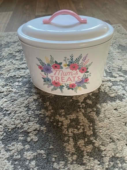 Photo of free Mother’s Day Treat tin (Whins of Milton FK7) #1