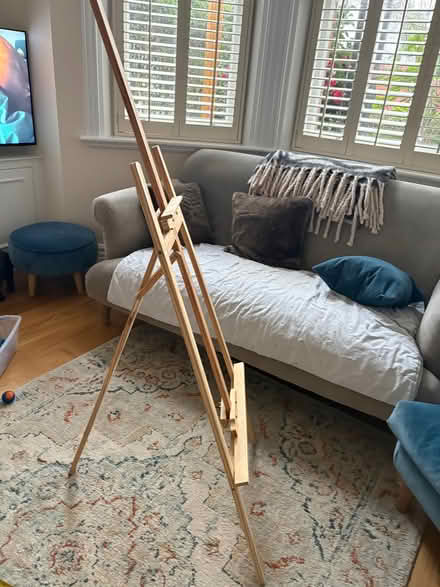 Photo of free Wooden easel (Ravenscourt Park W6) #3