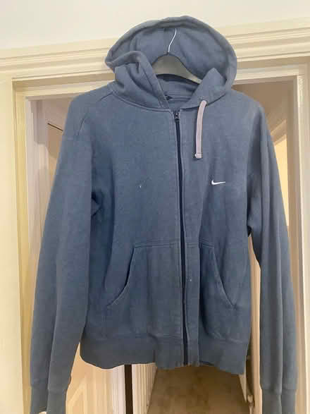 Photo of free Men’s Large Blue Hoody (Alperton HA0) #1