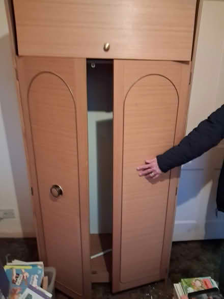 Photo of free Double wardrobe and middle unit (Bletchley MK2) #2