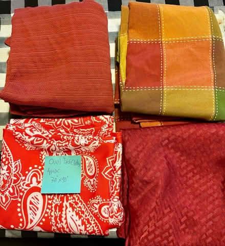 Photo of free Oval tablecloths 70x90 (Lynnwood) #1