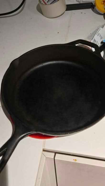 Photo of free Lodge Cast Iron Skillet(approx26cm) (SW6) #2