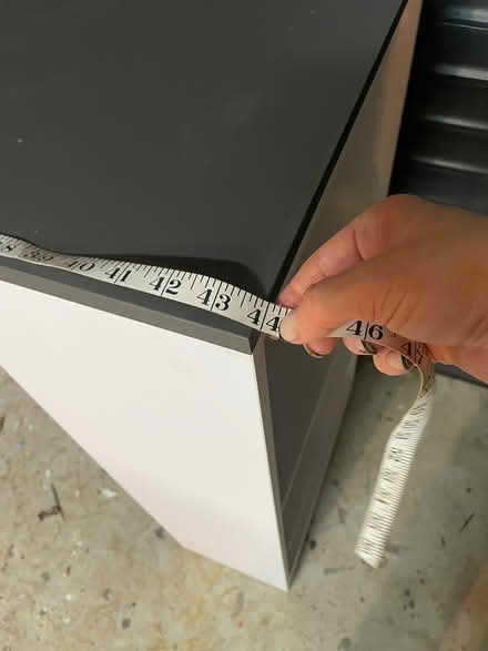 Photo of free Breakfast bar/ kitchen island (Neath SA11) #4