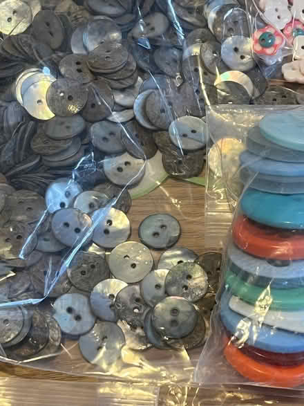 Photo of free Buttons, shell, flowers hearts etc (New Eltham SE9) #2