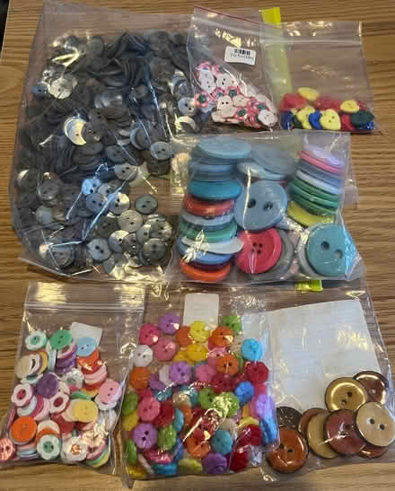 Photo of free Buttons, shell, flowers hearts etc (New Eltham SE9) #1