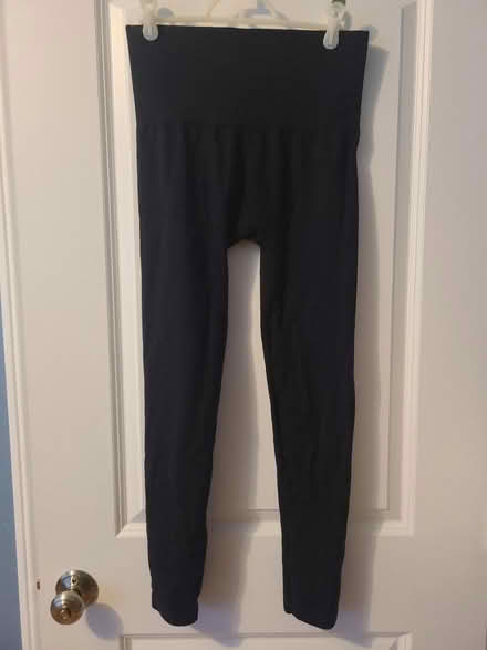 Photo of free Black leggings with tummy control (Richmond) #1