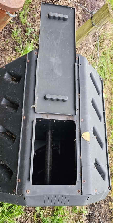 Photo of free Tumbler compost maker (Upthorpe GL11) #3