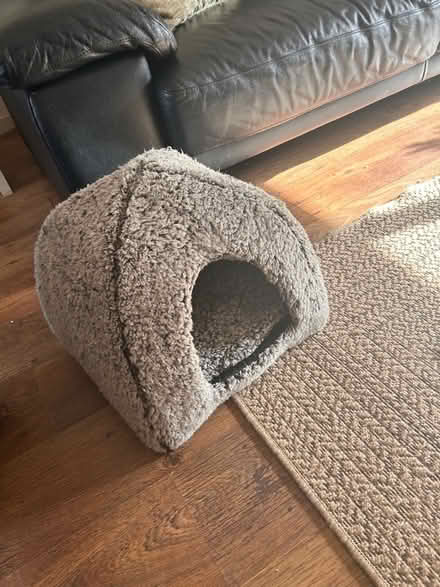 Photo of free Cat bed (Bannockburn FK7) #1