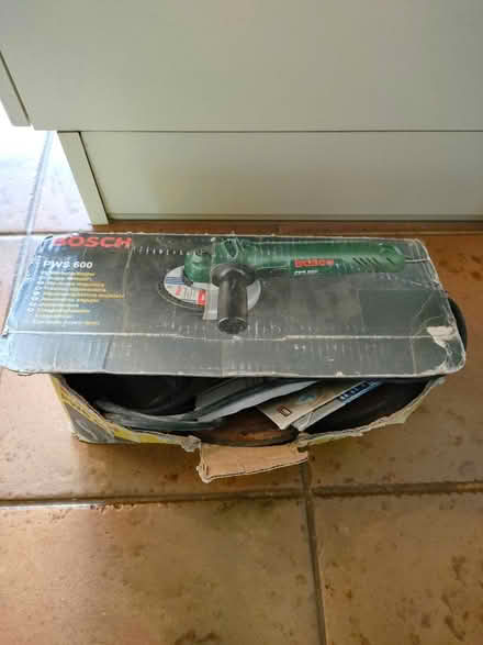 Photo of free Bosch angle grinder (Wallingford OX10) #2