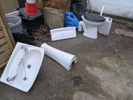 Photo of free Cloakroom basin & loo (Harrogate HG1) #1