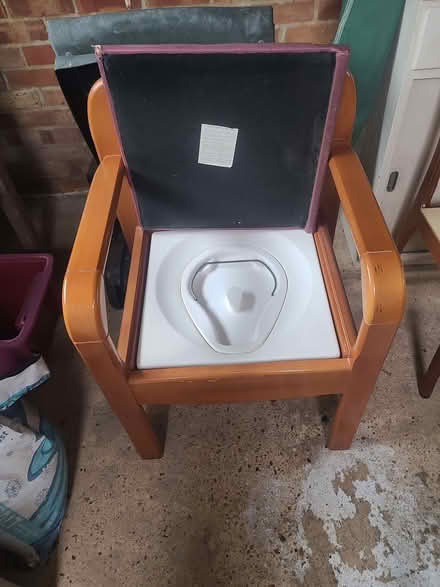 Photo of free Commode TOILET (Worthing BN11) #2