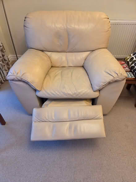 Photo of free Cream hide leather chair with recliner. (Longsands PR2) #2