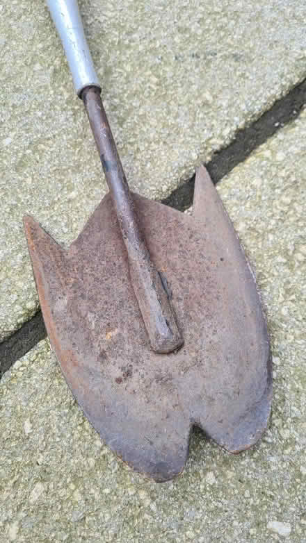 Photo of free Garden hoe (Scotstoun G14) #2