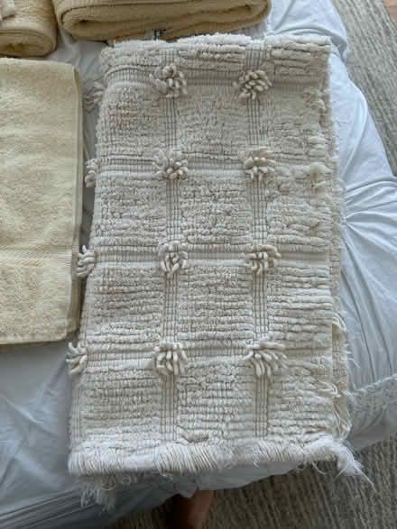 Photo of free Lot of bathroom towels/rugs (Oakville) #3