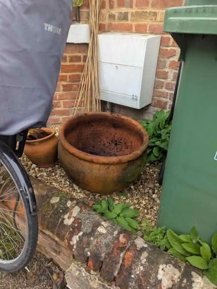Photo of free Large garden pot (OX4 Boulter Street) #1