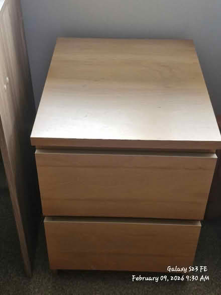 Photo of free Side table (Lion Gate TW9) #2