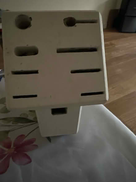Photo of free Knife block (Brentford TW8) #2