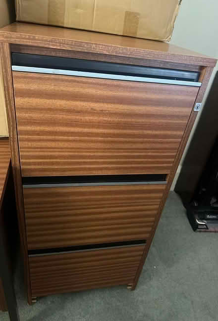 Photo of free Office Oak desks and drawers (Nottingham NG1) #1