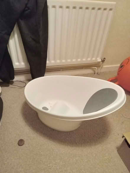 Photo of free Babies bath tub (Attwood Green B5) #1