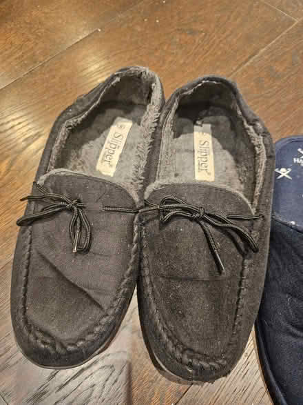 Photo of free Men size 7 slippers (Lower Morden SM3) #2