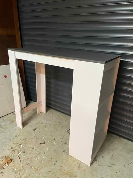 Photo of free Breakfast bar/ kitchen island (Neath SA11) #3
