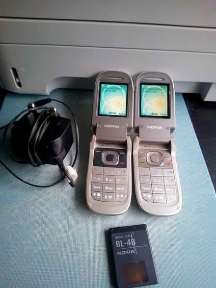 Photo of free Pair of old nokia 2760 flip phones (Broadsone BH18) #1