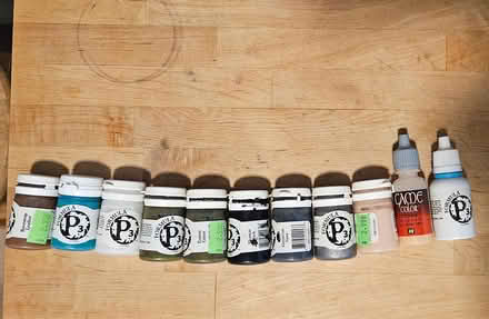 Photo of free Model paints (Roncesvalles) #1
